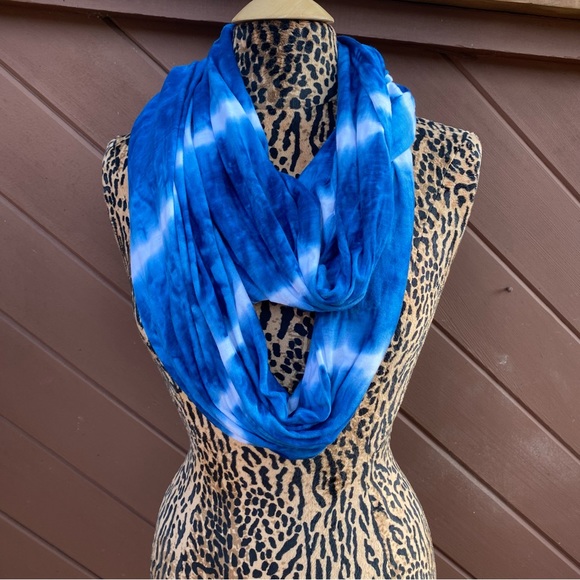 Loop-dee Nursing Cover / Infinity Scarf - Picture 8 of 8